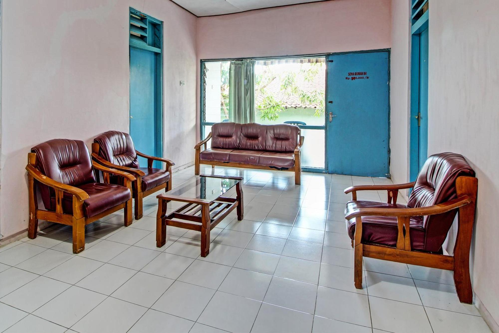 Oyo 92761 Hotel Sendang Asri Wonogiri Bagian luar foto