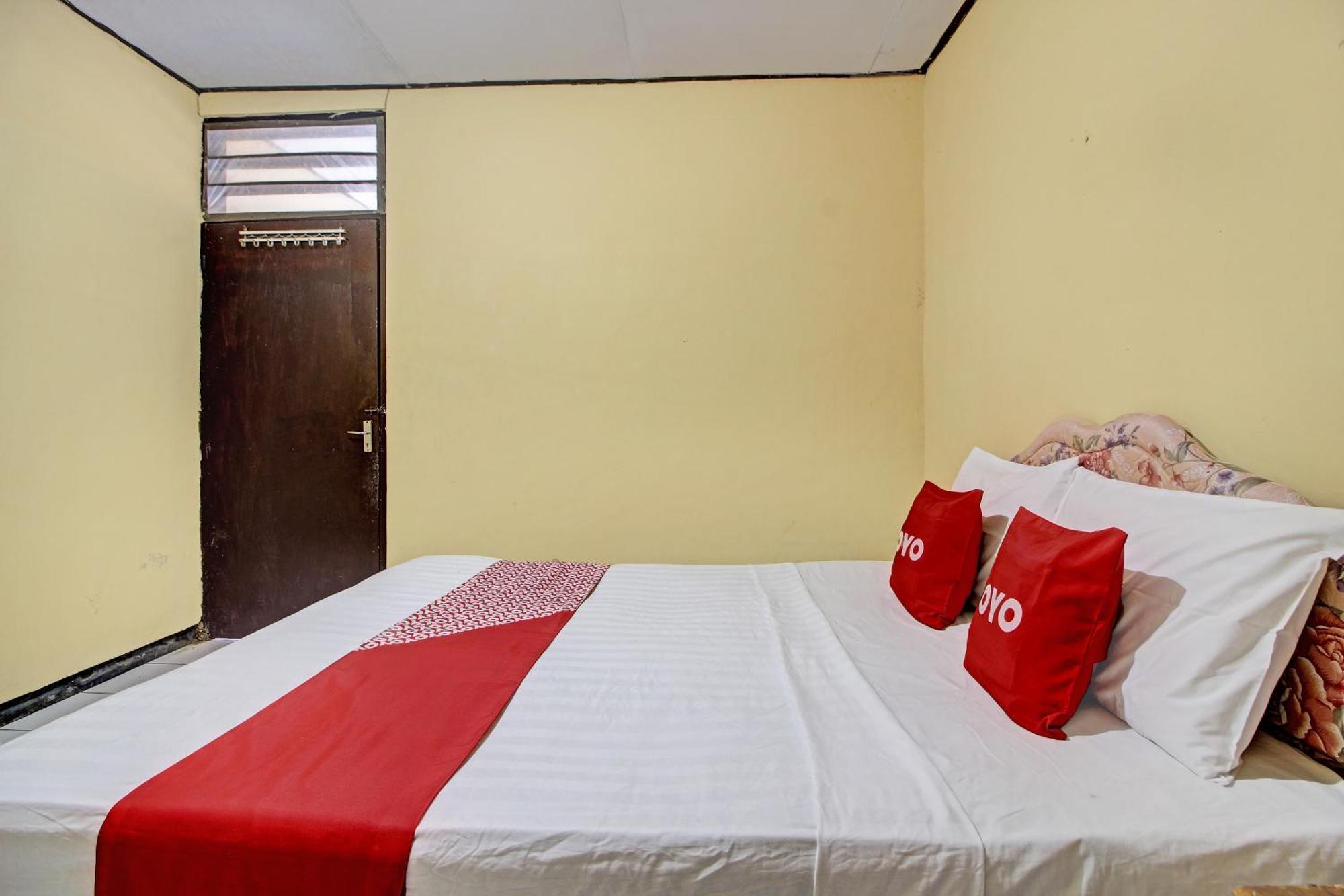 Oyo 92761 Hotel Sendang Asri Wonogiri Bagian luar foto
